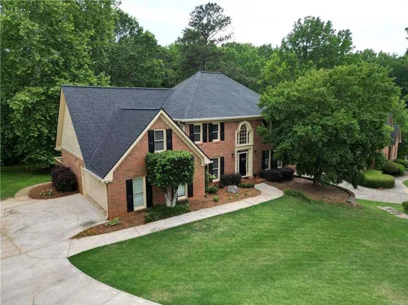 245 Emily Dr, Lilburn, GA 30047