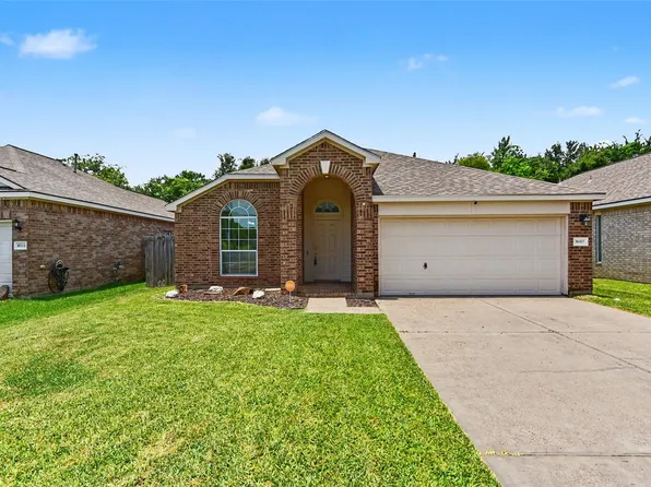 8603 W Highlands Xing, Highlands, TX 77562