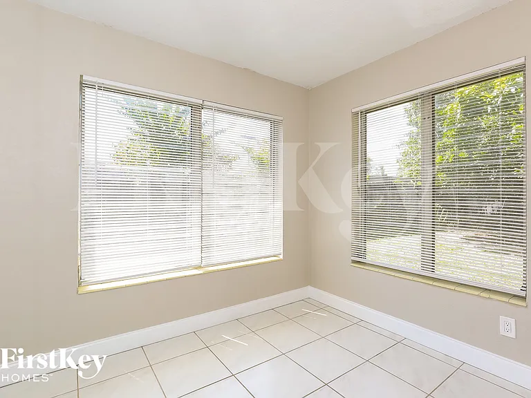 6487 SW 26th St — Photo 3