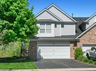 910 Ainsley Dr, West Chicago, IL