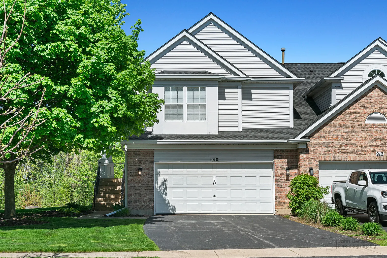 910 Ainsley Dr photo 1