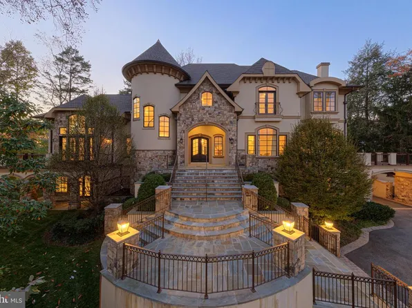 8710 Fernwood Rd, Bethesda, MD 20817