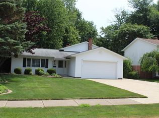 384 Ridgewood Dr, Eastlake, OH