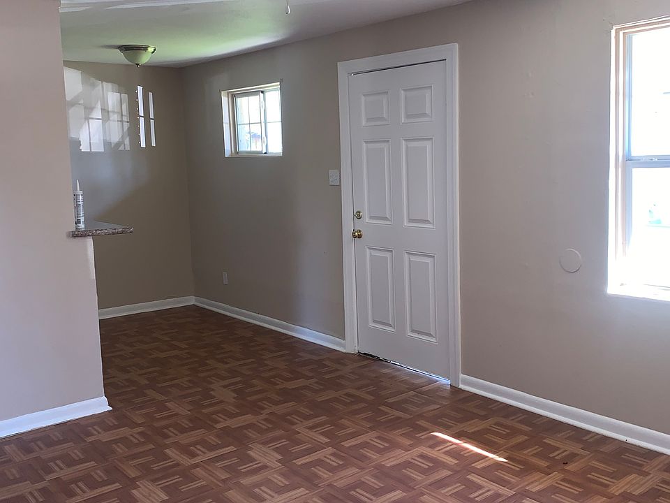 1st image of 9211 N Green River Dr #7