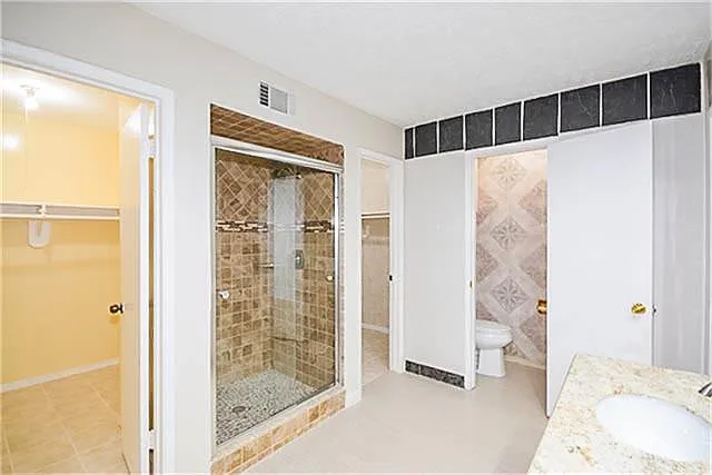 2814 Field Line Dr — Photo 23