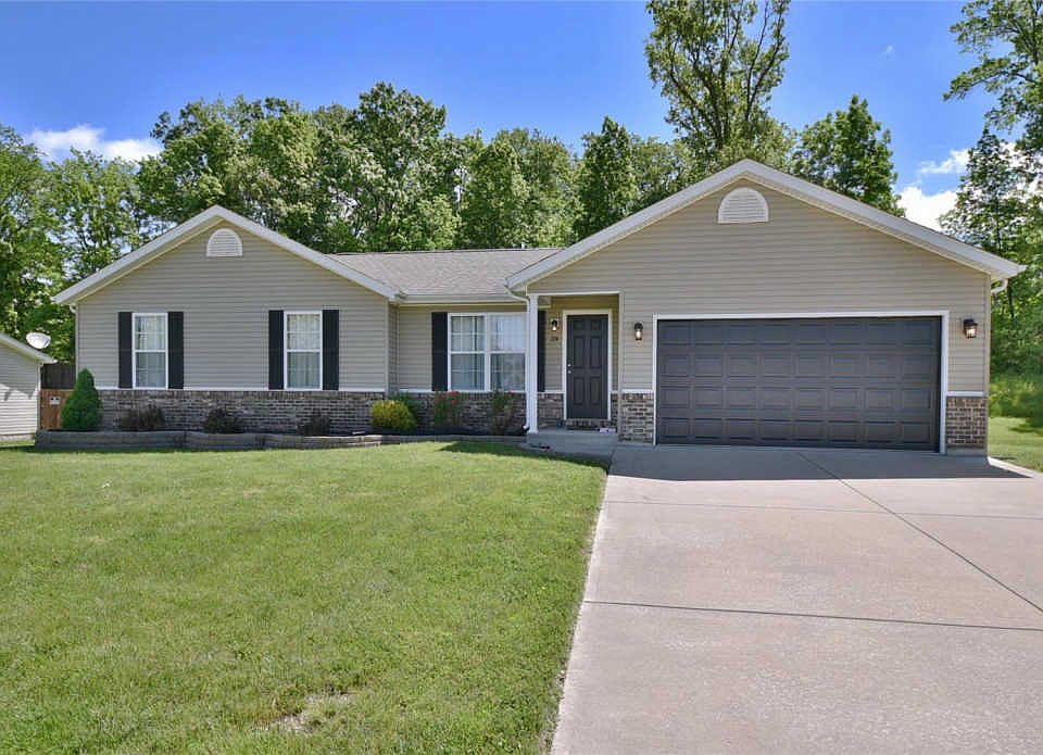1st image of 224 Parkway Dr