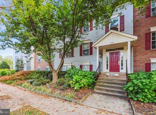 12103 Green Leaf Ct APT 202, Fairfax, VA 22033