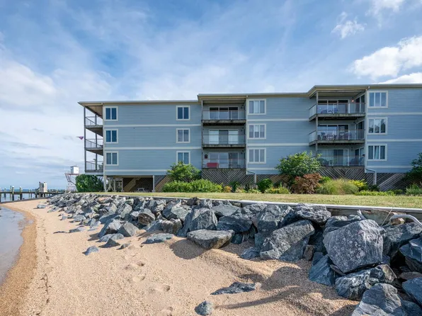 17 Lincoln Ave Unit 304, Colonial Beach, VA 22443