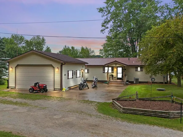 240 Lane 250 West Otter Lk, Angola, IN 46703