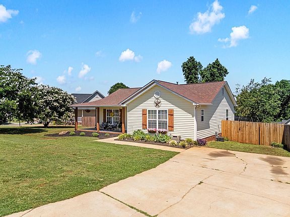 2nd image of 531 Plantation Creek Dr