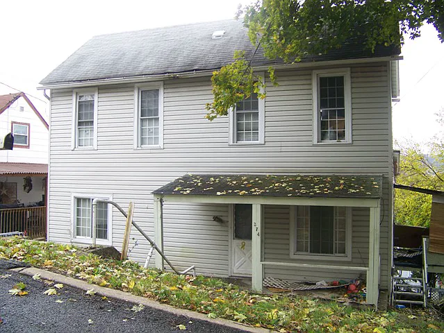 374 Highland Ave photo 1
