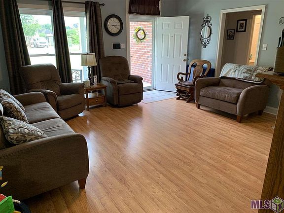3rd image of 41134 Lee Dr