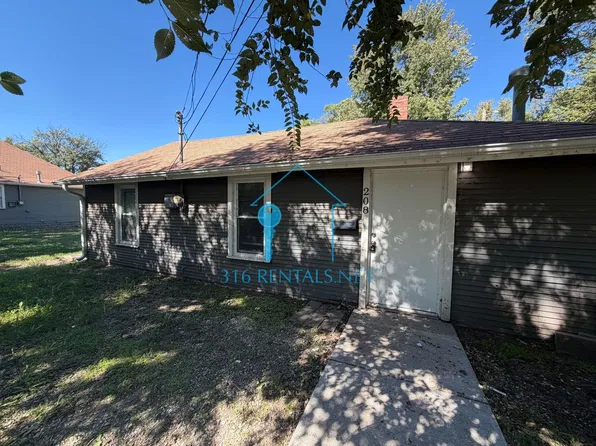 208 N Ash St, Wichita, KS 67214