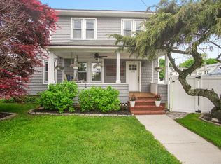 102 Gregory Blvd, Norwalk, CT 06855