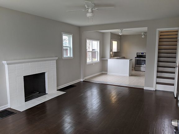 4th image of 1920 Vaughn St