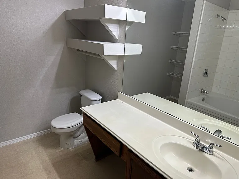 9328 Goldenview Dr — Photo 9