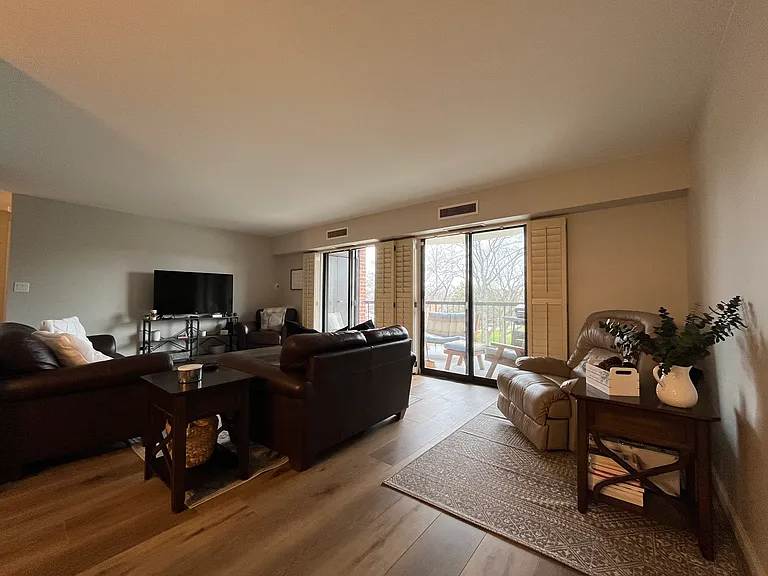 1405 E Central Rd #305A — Photo 4