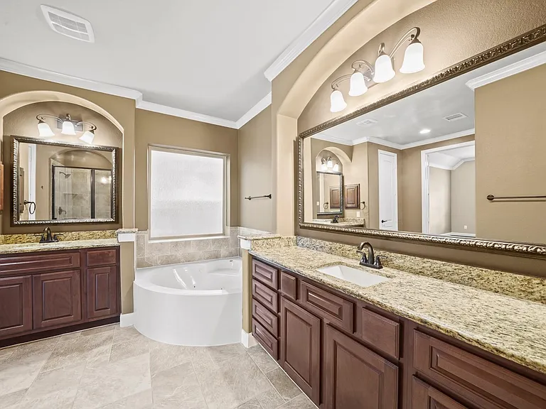 28223 Red Shady Oaks Dr — Photo 20
