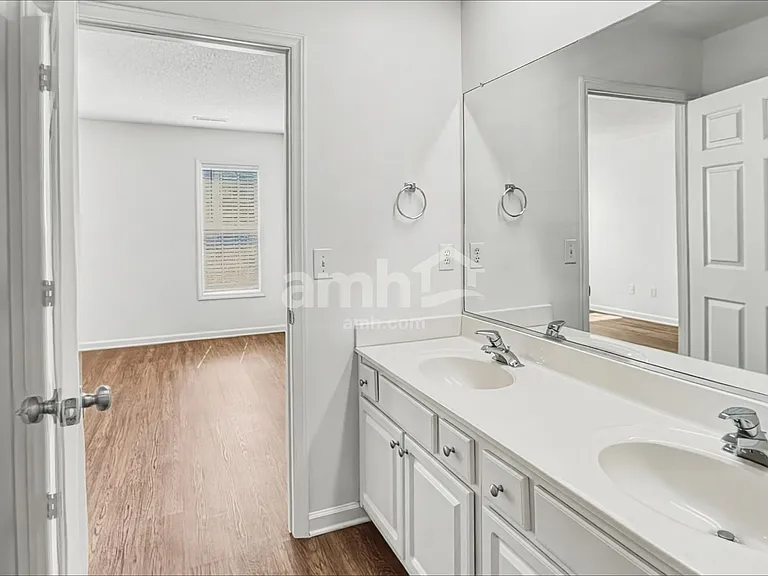115 Bristol View Cir — Photo 11