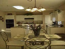 4th image of 2718 W Oaks Blvd