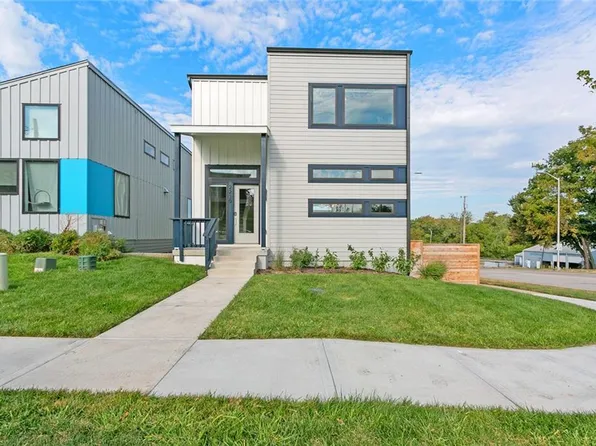 2230 Tracy Ave, Kansas City, MO 64108