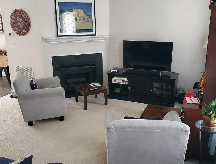21785 Kelsey Sq — Photo 6