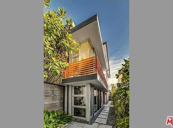 5th image of 844 1/2 California Ave