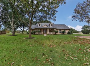 408 Lakeview Cir, Sealy, TX 77474