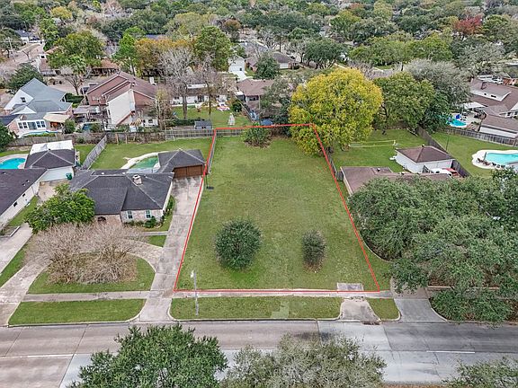 2nd image of 5715 S Braeswood Boulevard