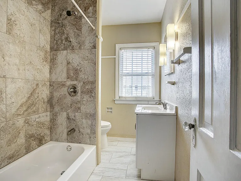 1935 Richmond Ave #1 — Photo 7