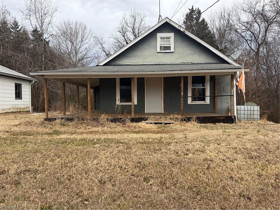 1st image of 2412 Park Springs Rd