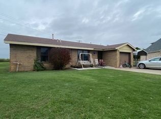 1009 N 11th St, Tonkawa, OK 74653