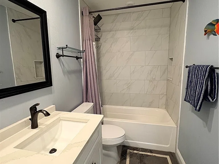 4520 SW 8th Pl #4 — Photo 14