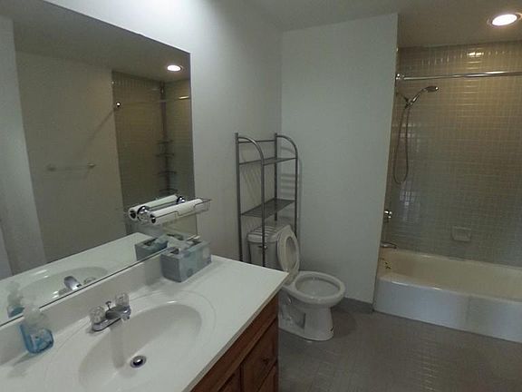 4th image of 10 Weston Ave APT 409