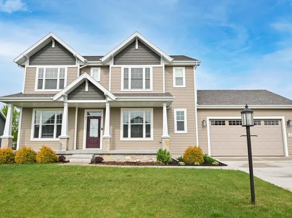 W201N5523 Magnolia LANE, Menomonee Falls, WI 53051