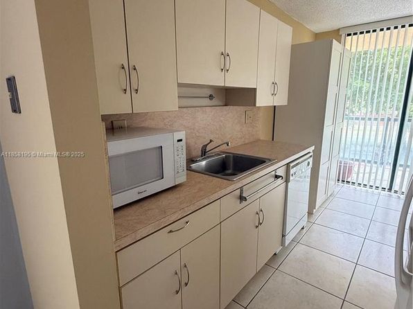 11780 SW 18th St APT 230-2