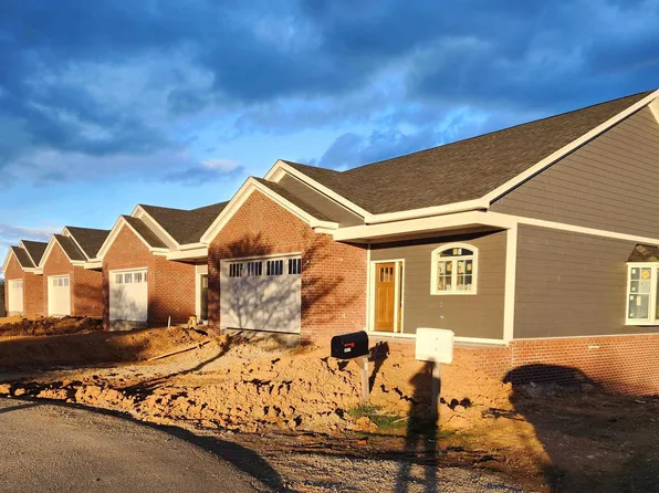 1707 Cedar Ridge Dr, Radford, VA 24141