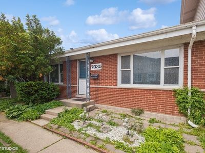 7035 W Greenleaf St, Niles, IL, 60714