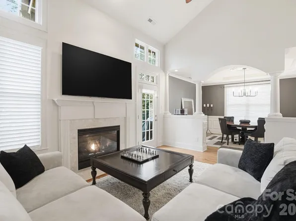 11719 Easthampton Cir, Charlotte, NC 28277