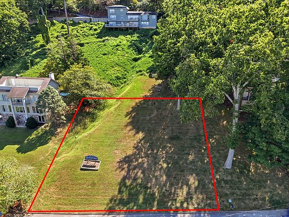 3rd image of 1720 S Crest Manor Ln