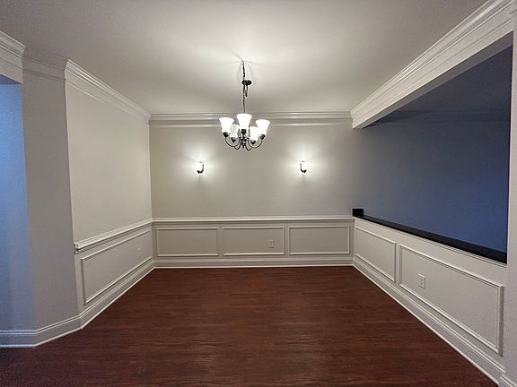 4th image of 2028 Chloe Cir