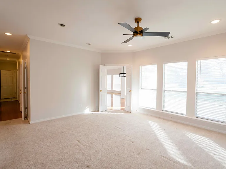 Very spacious Master Bedroom