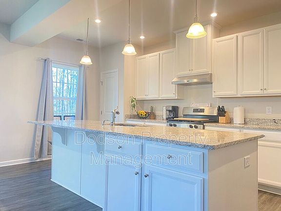 2nd image of 4381 Kenmare Ln