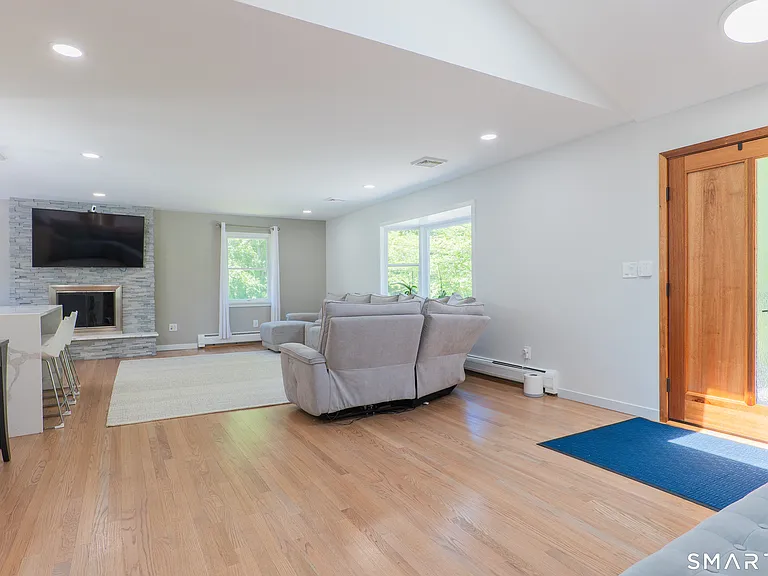 15 Farrell Rd — Photo 7