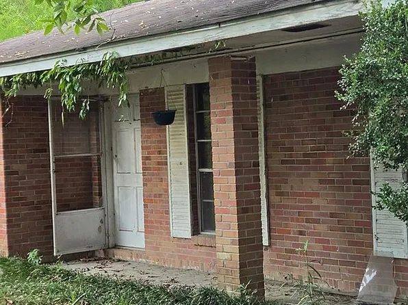 85 Louisiana St, Roxie, MS 39661