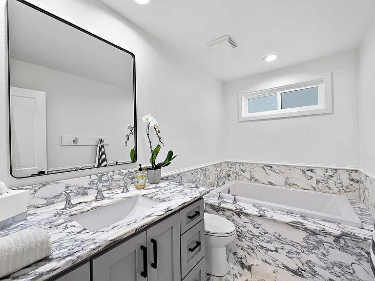 1274 La Mirada St — Photo 23