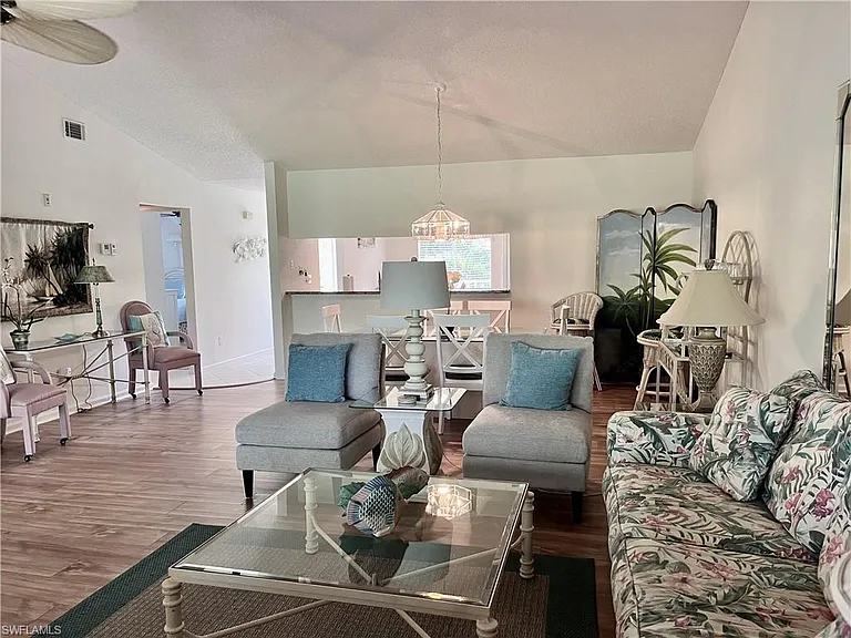 3685 Amberly Cir W #D305 — Photo 7