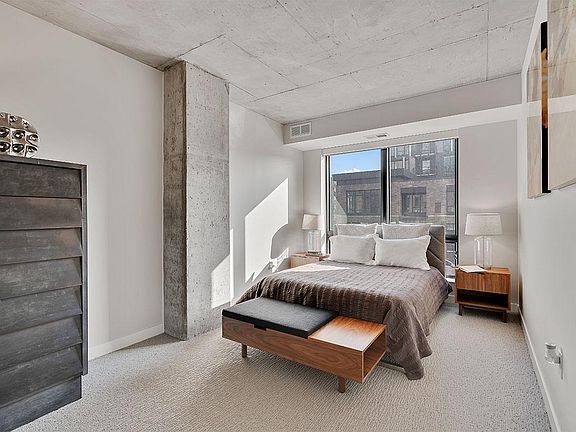 4th image of 816 Portland Ave S APT 1211