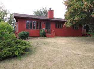 905 25th St NW, Minot, ND 58703