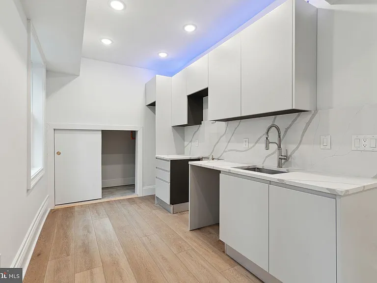 1822 Chestnut St #3R — Photo 2